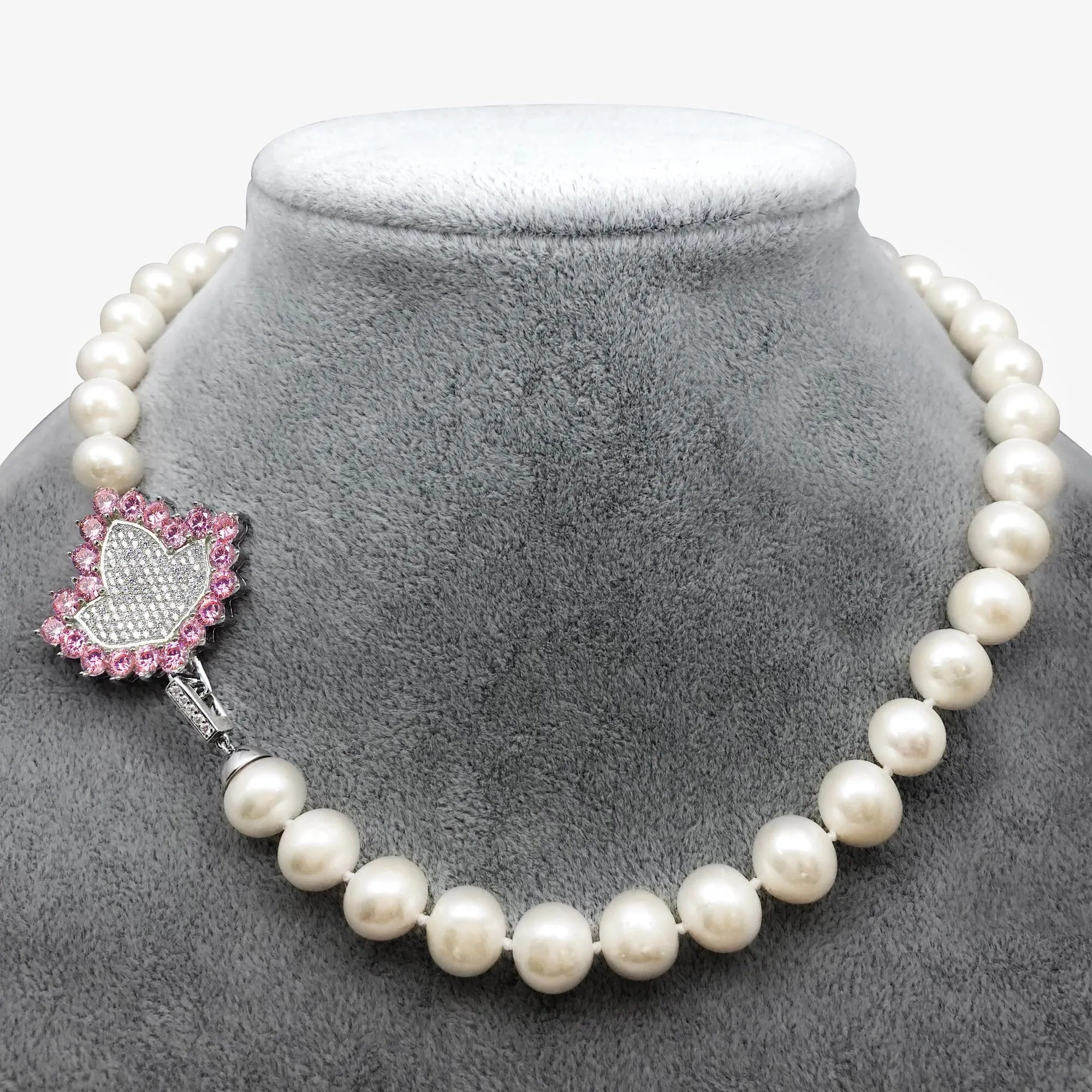 AKA IVY Pearl Necklace