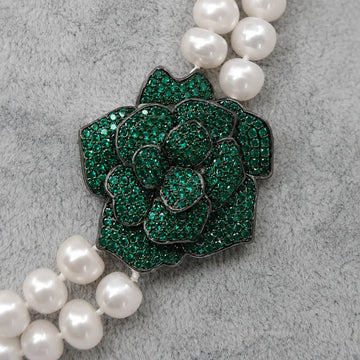 Green Rose Natural Pearl Necklace